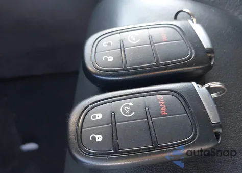 2017 Jeep Cherokee Limited 4X4 from USA, damaged, VIN 1C4PJMDB0HD219978